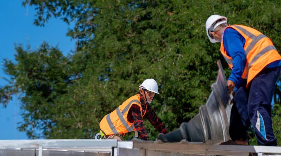 Professional residential roofers in Delton, MI